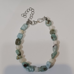 Narukvica od larimara i opala – ručno rađeni nakit s značenjem. Kristali mira, intuicije i inspiracije. Unikatni komad MelAureus by Melanija Maružin.