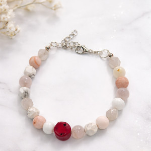 narukvica koralj, mjesečev kamen narukvica, ružičasti kvarc narukvica, rodokrozit značenje, howlit narukvica, narukvica za ljubav i mir, kristali za emocije, ženski nakit prirodni kamen, narukvica za ravnotežu, MelAureus by Melanija Maružin